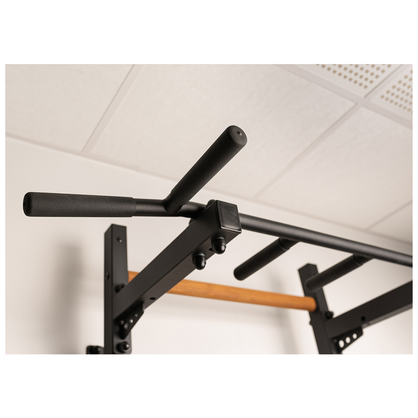 BenchK 221B + A076 Wall Bars