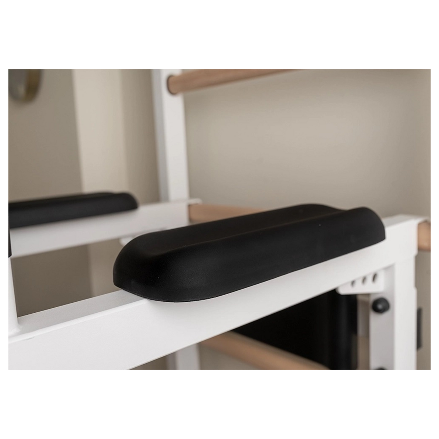 BenchK 233W Wall Bars