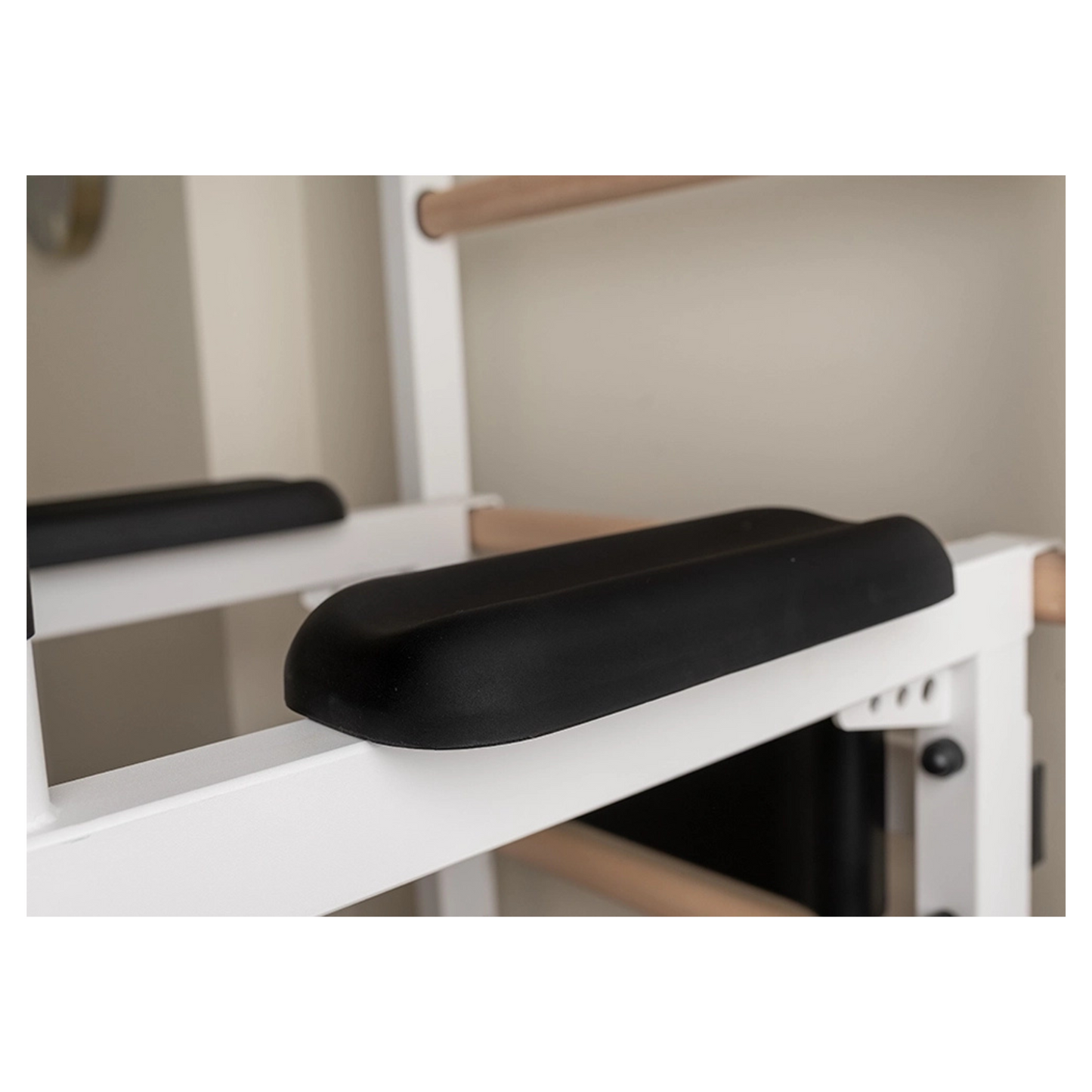 BenchK 522W Wall Bars