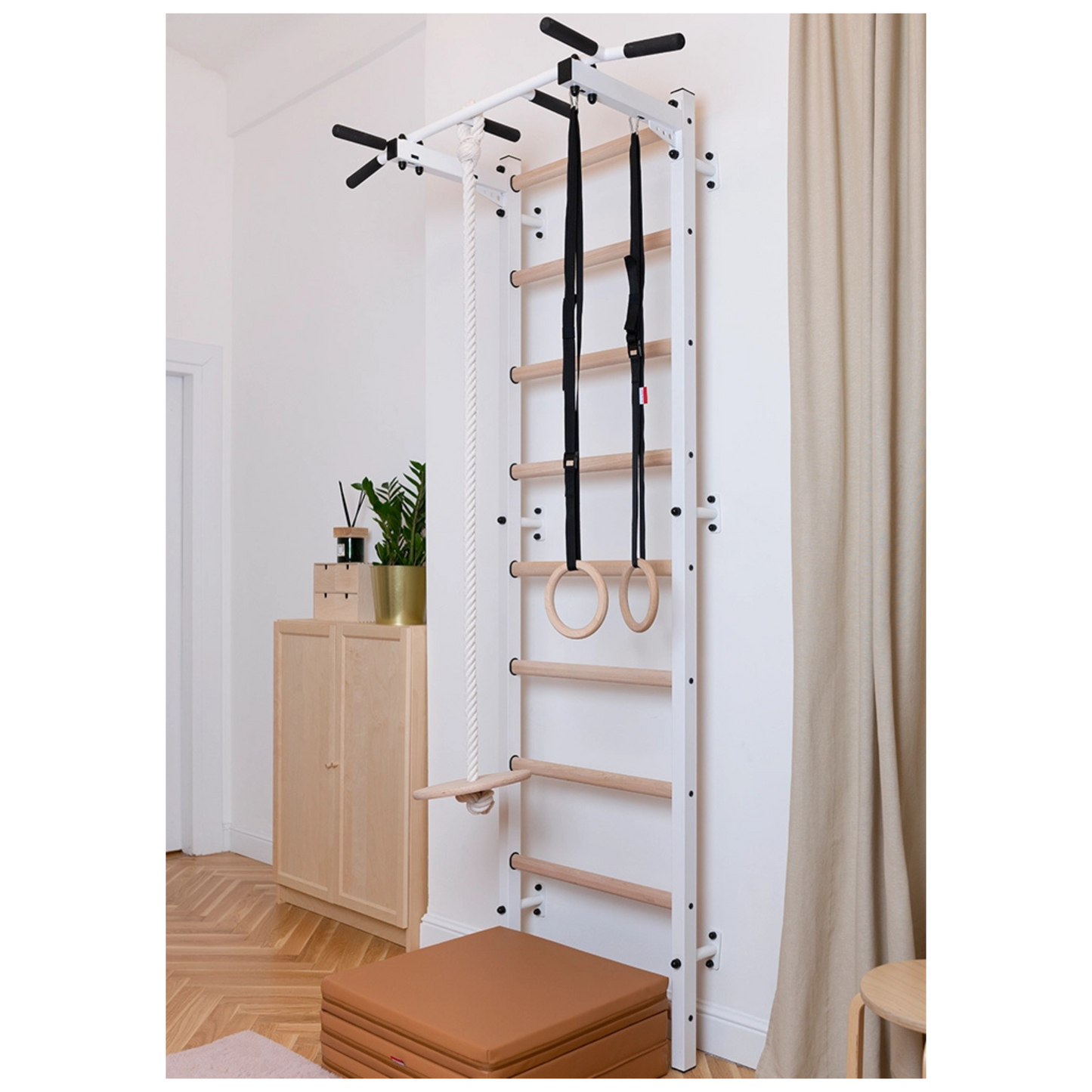 BenchK 721W + A204 Wall Bars with Accessories