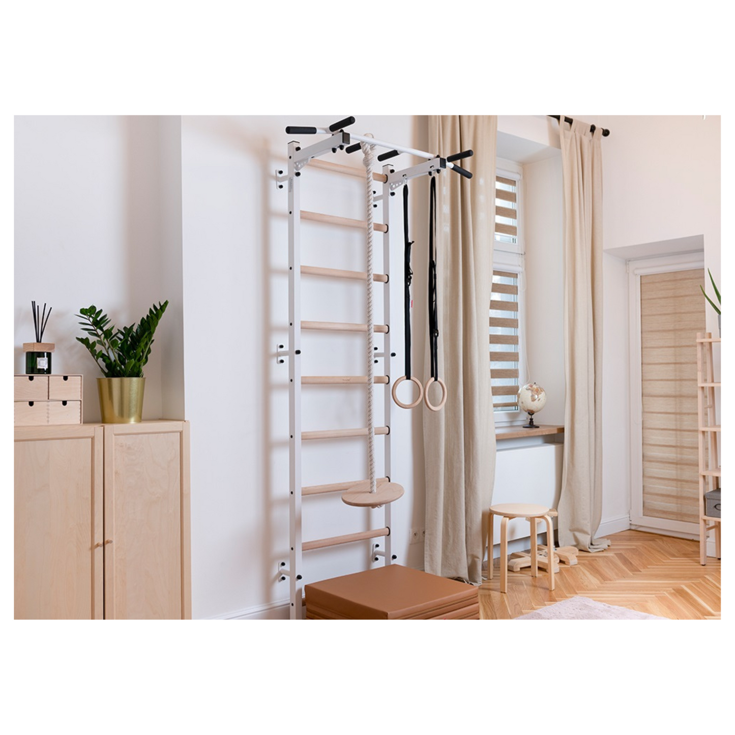 BenchK 721W + A204 Wall Bars with Accessories