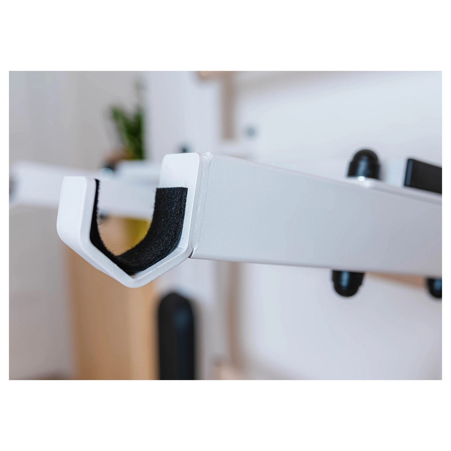 BenchK 732W Wall Bars