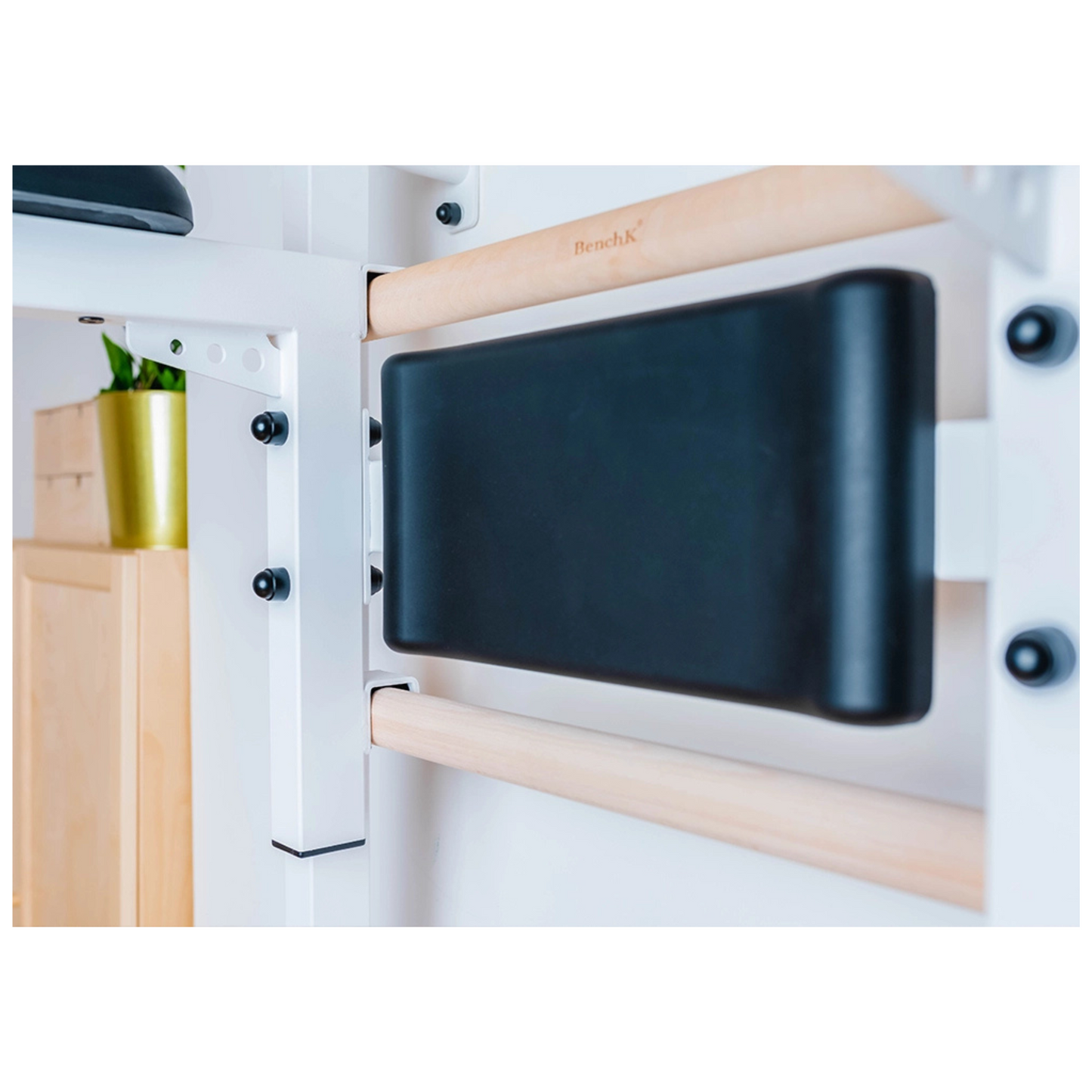 BenchK 732W Wall Bars