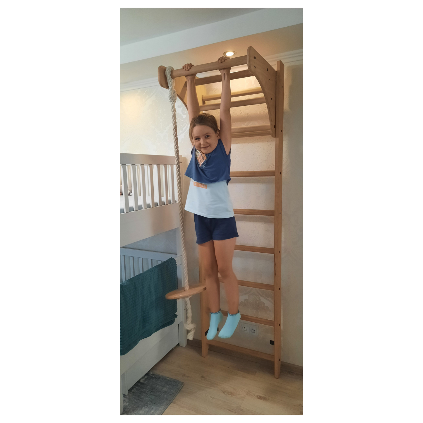 BenchK PB204 Wooden Pull-Up Bar in Light Beech