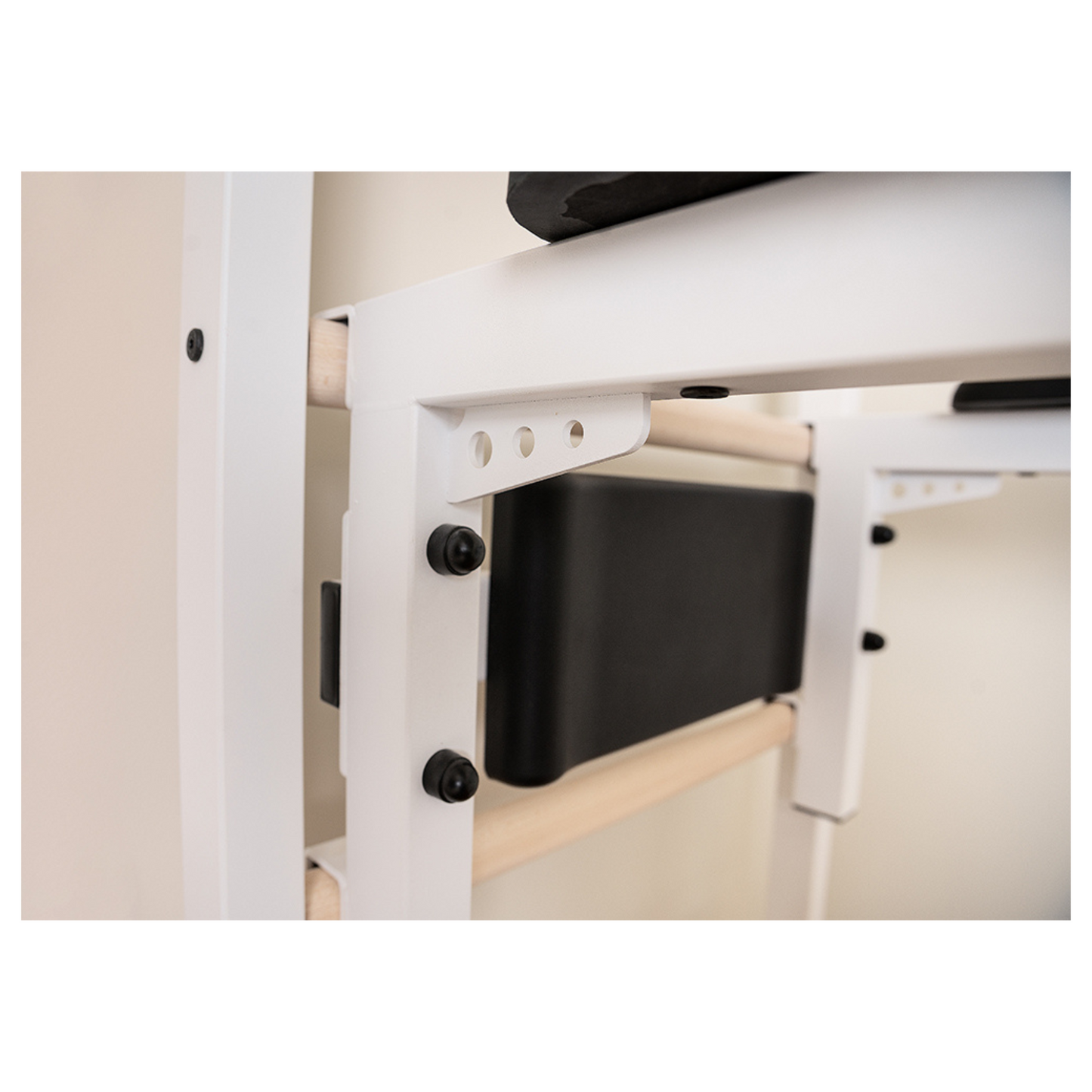 BenchK 233W Wall Bars
